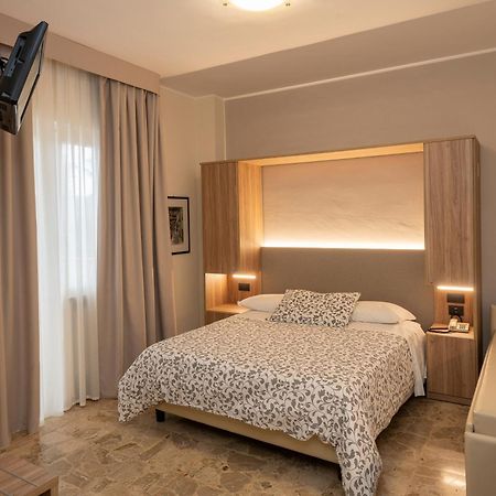 Cepagatti Hotel La Rotonda מראה חיצוני תמונה