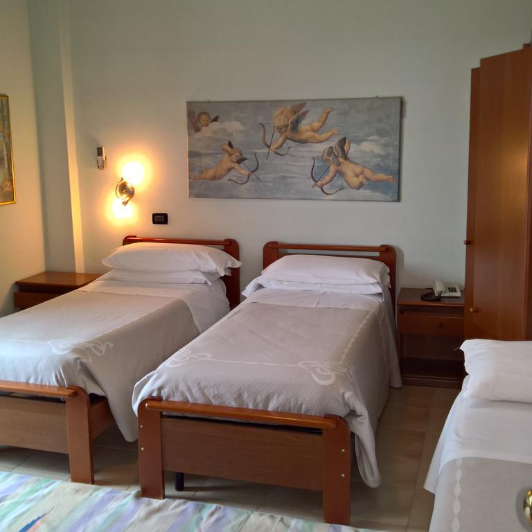 Cepagatti Hotel La Rotonda מראה חיצוני תמונה