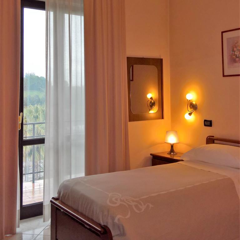 Cepagatti Hotel La Rotonda מראה חיצוני תמונה